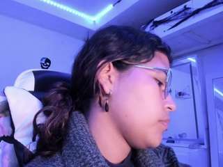 LADY-BROWNNNN live cam preview