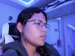 LADY-BROWNNNN live cam preview