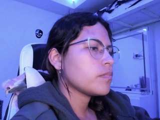 LADY-BROWNNNN live cam preview