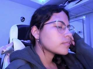 LADY-BROWNNNN live cam preview