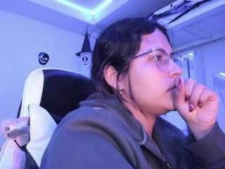 LADY-BROWNNNN live cam preview