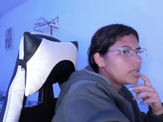 LADY-BROWNNNN's Live Sex Cam Show