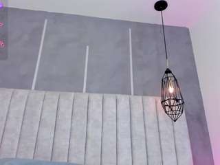 my-friends-mom's live room