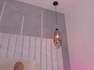 my-friends-mom live cam preview