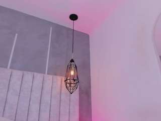 my-friends-mom's live room