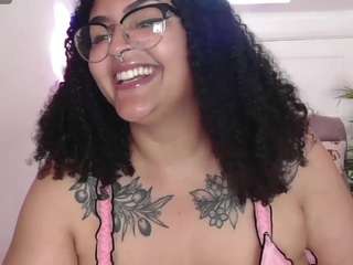 its-eve from CamSoda is Freechat