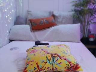 Live webcam model its-eve on Soda Cams