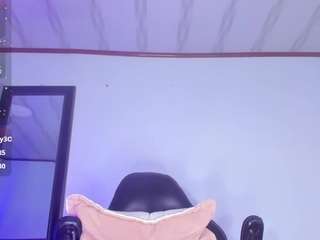 channelss-diirty Live Webcam on CamSoda