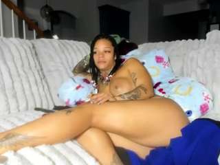 charlie3x215 webcam model