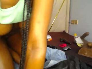 This model is live right now. 1sexy-love