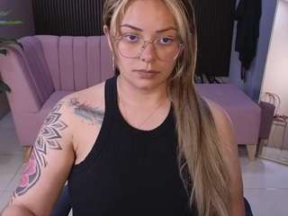 hott__mind live cam preview