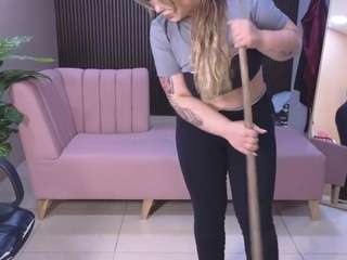 hott__mind live cam preview