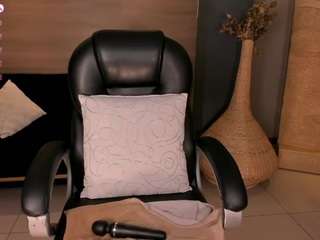MaryLewis live webcam show