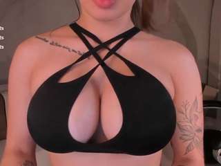 MaryLewis live webcam show
