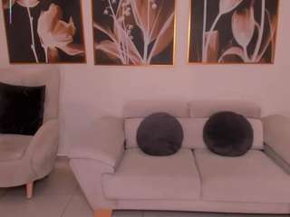 torisantos's CamSoda show and profile