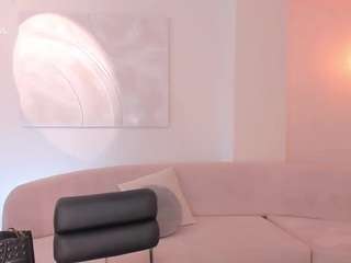 torisantos's CamSoda show and profile