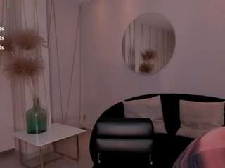 torisantos's CamSoda show and profile