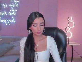 torisantos Live Webcam on CamSoda