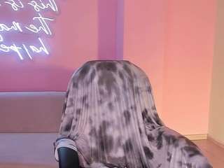 Torisantos's cam show statistics and live stream
