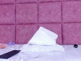 liavelez Live Webcam on CamSoda