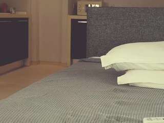 This model is live right now. senisemorel