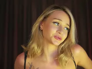 SeniseMorel's Live Sex Cam Show