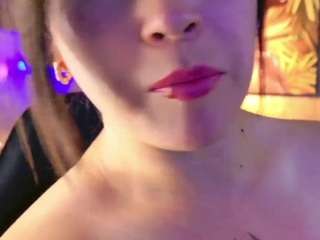 Live webcam model sarawolff on Soda Cams