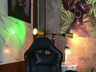 Live webcam model sarawolff on Soda Cams