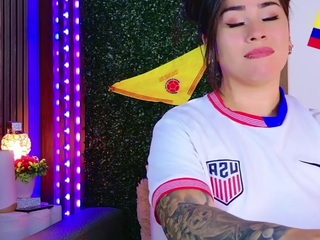 Sarawolff's cam show statistics and live stream