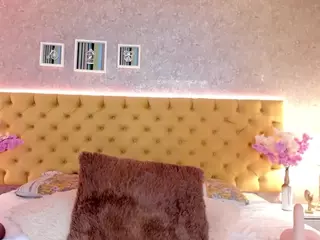 sarawolff's Live Sex Cam Show