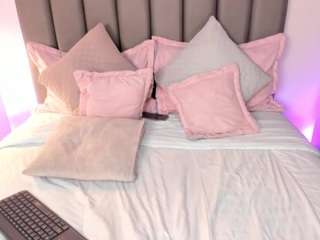 Noa live webcam show