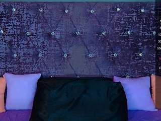 norahardman's CamSoda show and profile