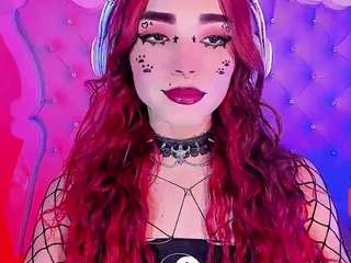 This model is live right now. leyxandrabraz