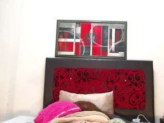 lexiistone's CamSoda show and profile