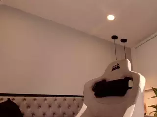 Mayli's Live Sex Cam Show