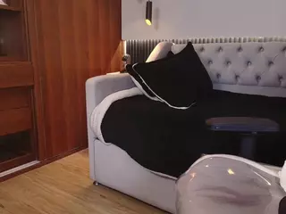 Mayli's Live Sex Cam Show