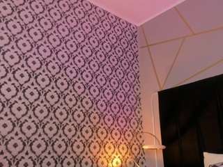 verza-h23 Live Webcam on CamSoda