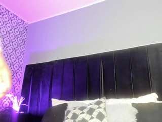 verza-h23 Live Webcam on CamSoda