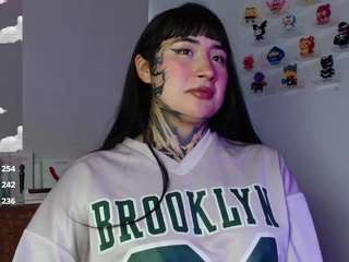  cami-brandz1 chat room