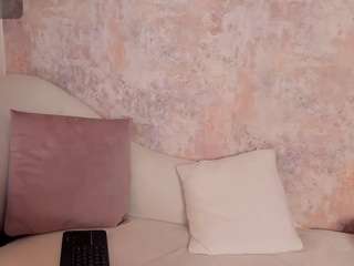 Live webcam model missvani on Soda Cams