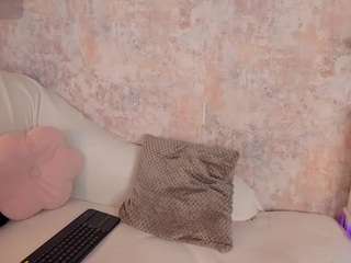 VanessaFox__ live cam preview
