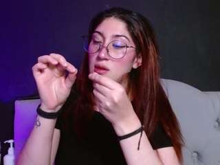 Red-moon1 live webcam show