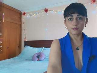 le modèle isabeel-sofia01 est en webcam porno dans un show sur le site camsoda, il possède les tags suivants: ahegao,pov,lovense,lush,mature,middle-aged,natural,no smoking,pussy,granny,robe,sexting,spank,strip,tease,toys,handjob,flashing,amateur,black-hair