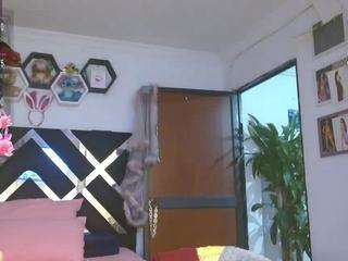 sariithabunny Live Webcam on CamSoda