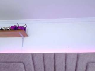 le modèle jessica-kraft est en webcam porno dans un show sur le site camsoda, il possède les tags suivants: anal,saliva,longhair,anal toys,lush,naked,natural,nature,normal,pov,sexy,fuck,shaved pussy,smoking,spank,squirter,striptease,tattoos,teen 18,toys