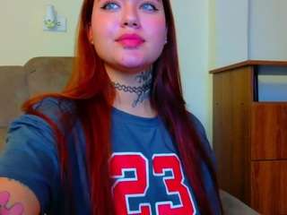 velentina-moore Live Webcam on CamSoda