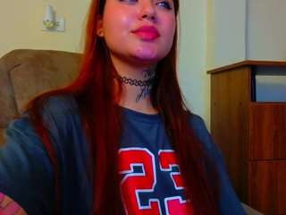 velentina-moore's CamSoda show and profile