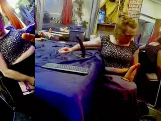 AshPantyLove's Live Sex Cam Show