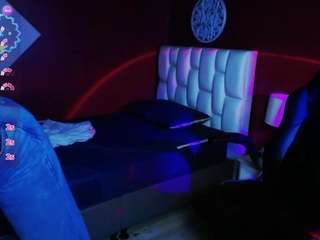 sarayy-collins webcam model