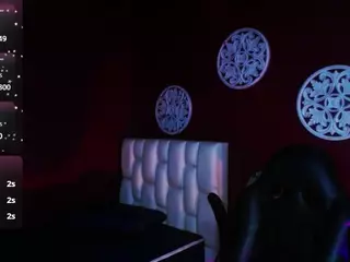 sarayy-collins's Live Sex Cam Show